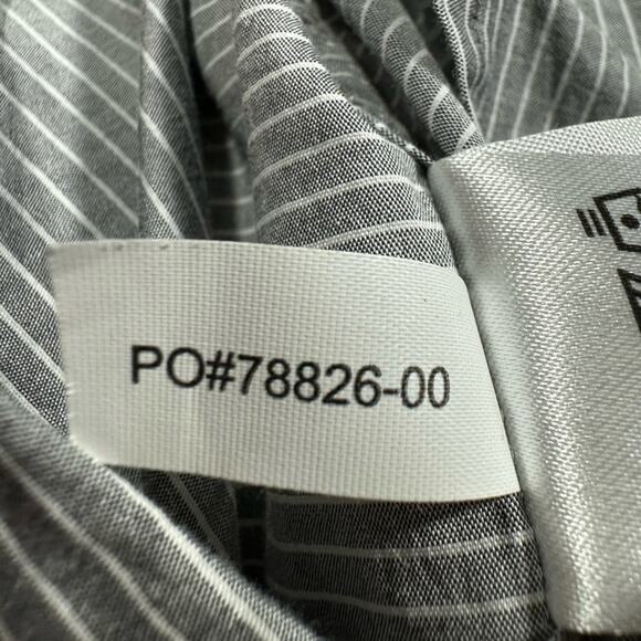 Travis Mathew Women’s Button Up Collared Grey and White Striped Shirt - Large - Picture 5 of 5